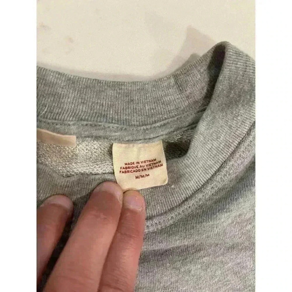 Levi's Women's Gray Logo Crewneck Pullover Sweatshirt Size Medium - Picture 5 of 6